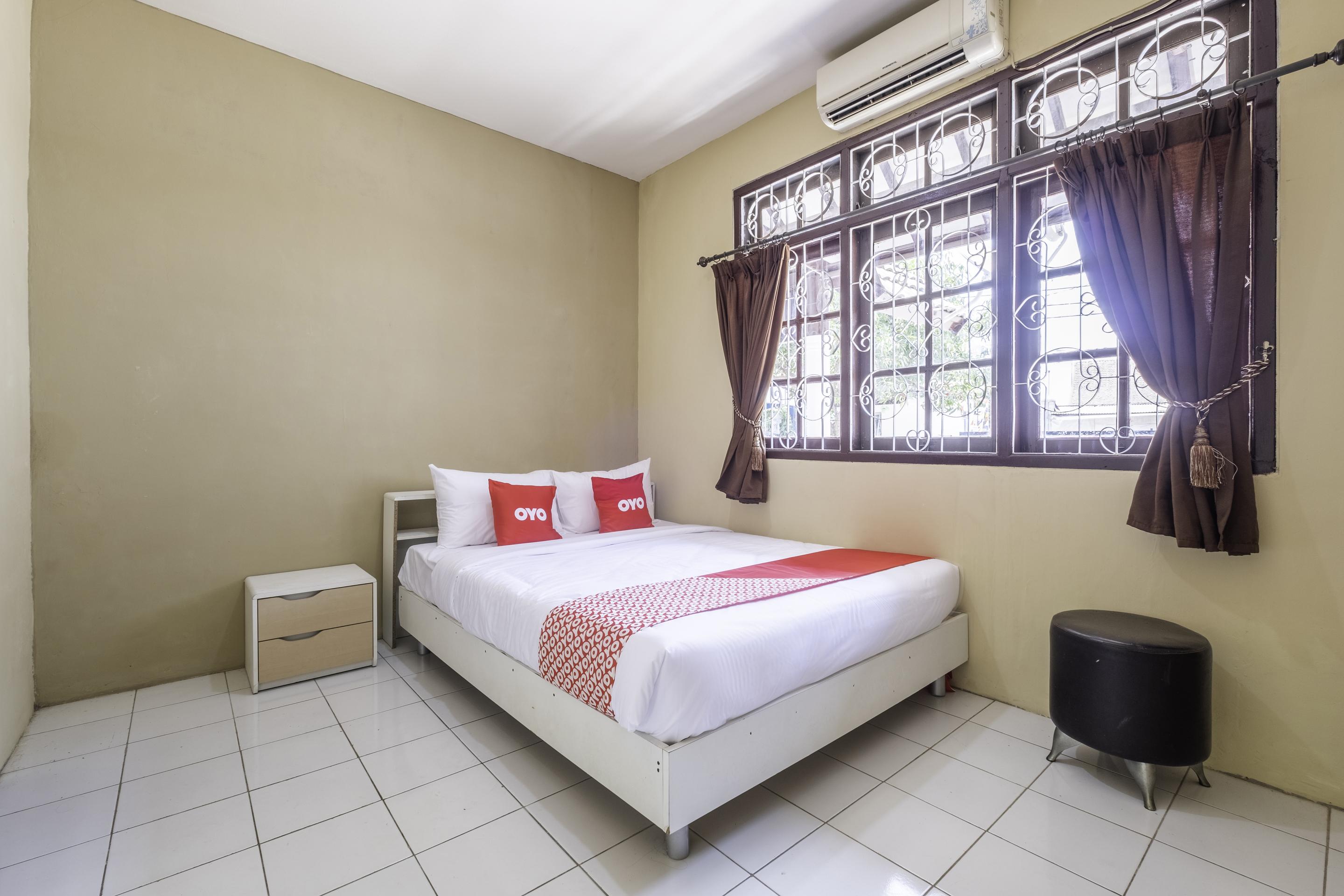 Super Oyo 1568 Stasiun Ka Cirebon Guest House Buitenkant foto