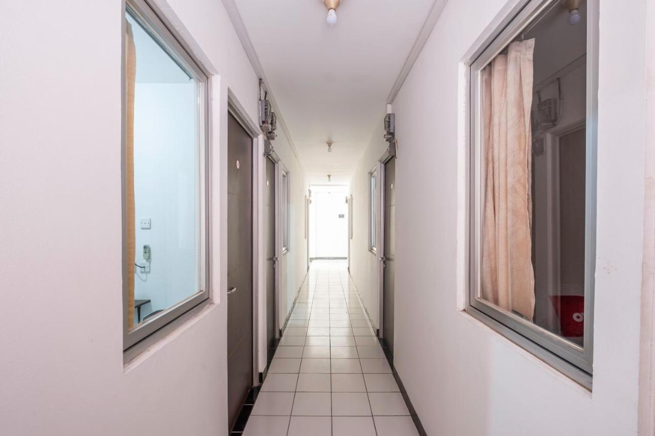 Super Oyo 1568 Stasiun Ka Cirebon Guest House Buitenkant foto